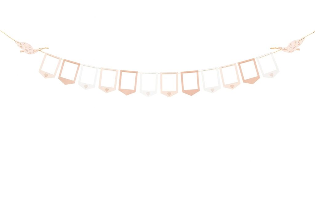 diy fotogirlande rosa storch babyparty deko fotorahmen goldene schnur ballonwerk